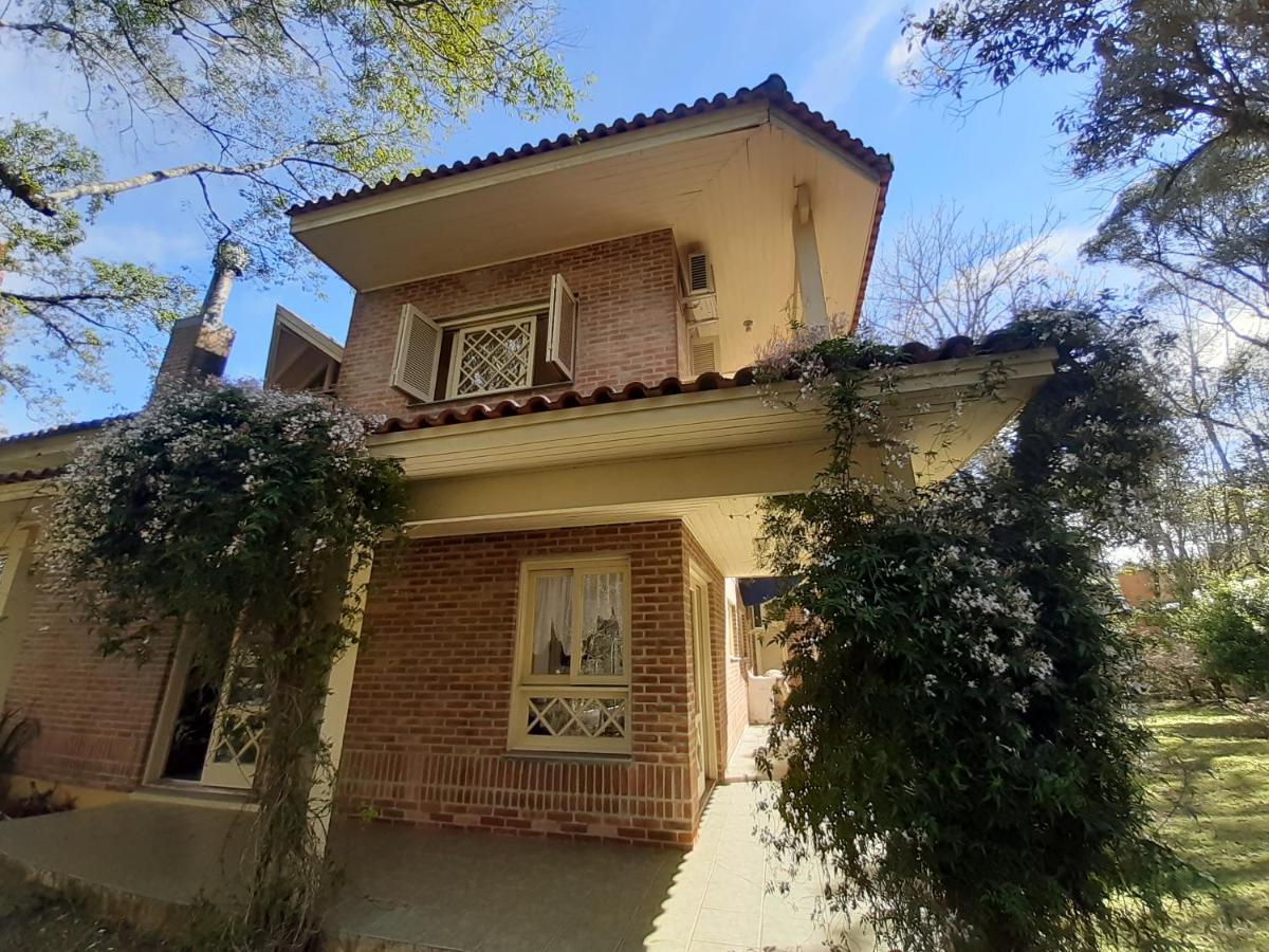 Casa Do Bosque, Espacosa Em Espetacular, 5 Min Centro! Casa de férias